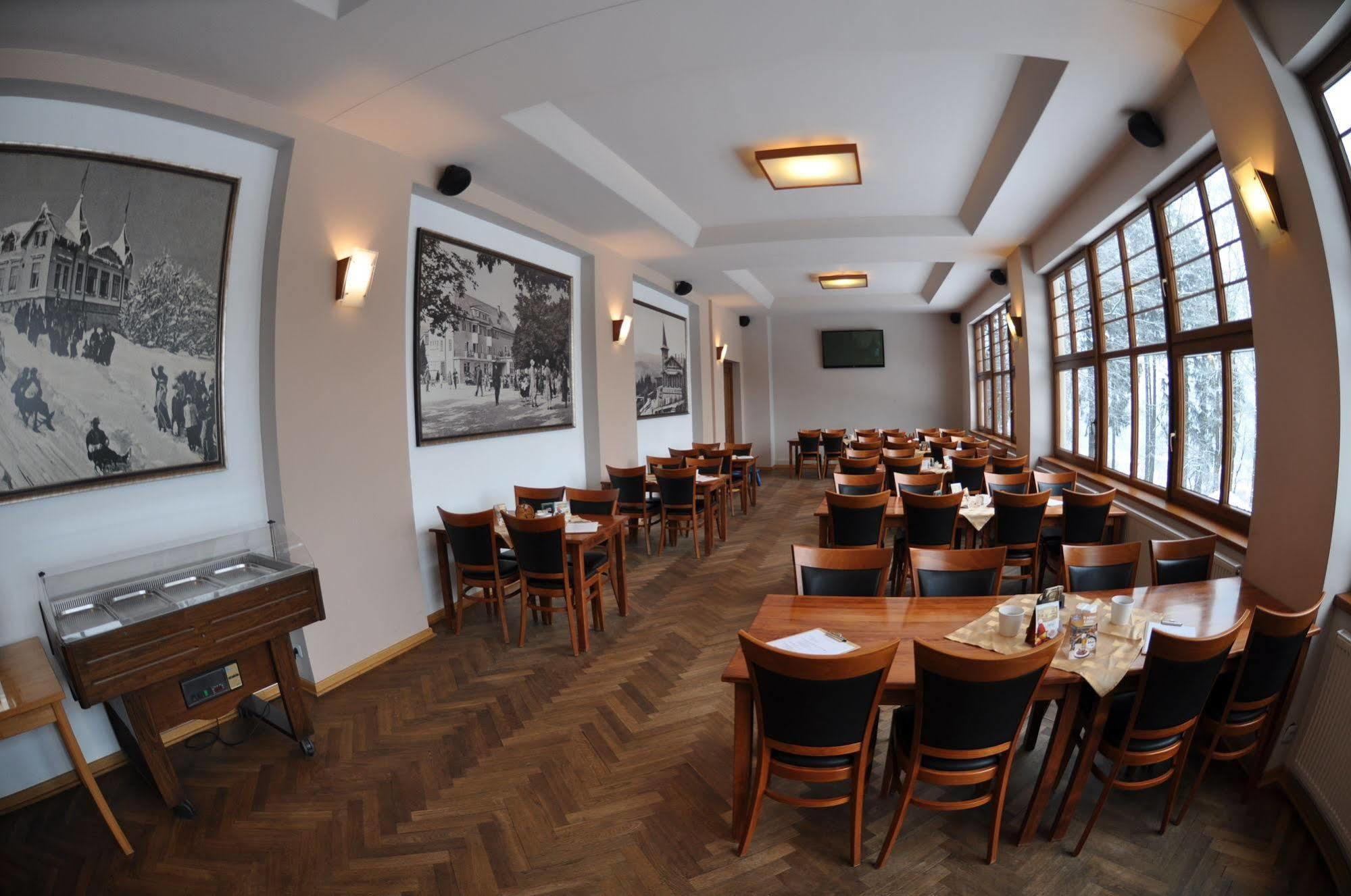 斯姆尔若夫卡公园酒店 Smržovka 外观 照片